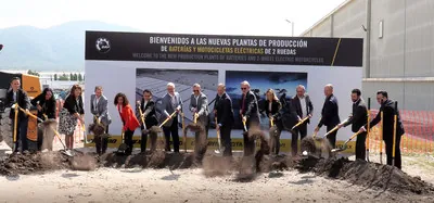 To mark the start of construction of the building, a special event was held today with BRP leaders and special guests, including Graeme C. Clark, Canadian Ambassador to Mexico, Luis Nava, Mayor of the City of Querétaro, Íker Jiménez, General Director of Global Economic Impulse, Tania Palacios, Secretary of Sustainable Development of the Municipality of Querétaro and Marco del Prete, Secretary of Sustainable Development. (CNW Group/BRP Inc.)