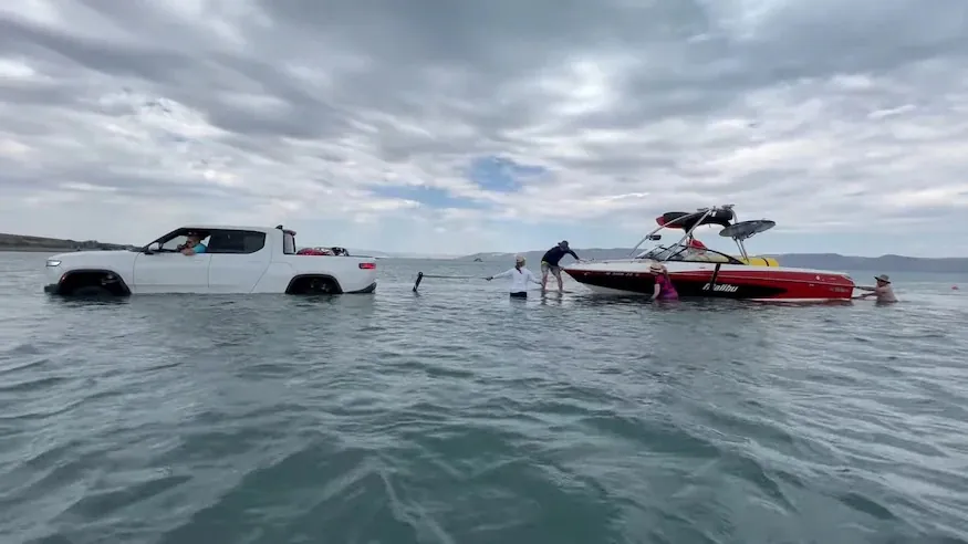 Rivian-R1T-Malibu-Boat-Launch-Bear-Lake-3